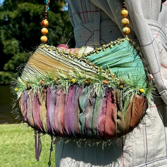 VINTAGE Mary Frances Feather and Ribbon Floral Beaded Bag - Picture 4 of 16